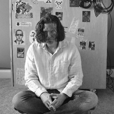 Leitz 💡easyeasyspeakeasy.com